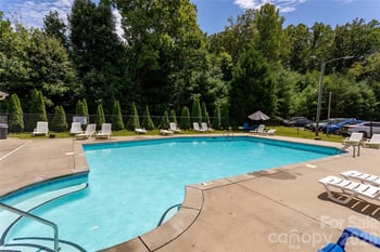 14 Rotunda Cir, Asheville, NC 28806