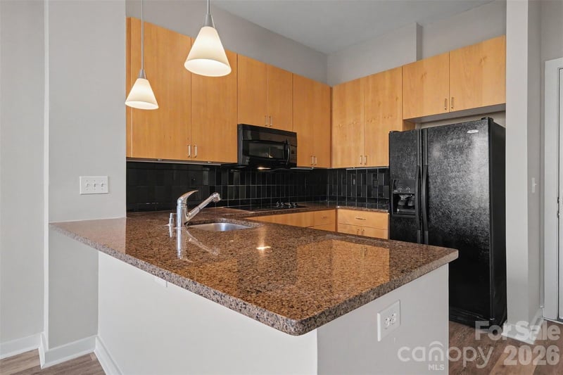 525 E 6th St #201, Charlotte, NC 28202