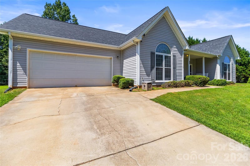413 Summer Ridge Rd, Stanley, NC 28164
