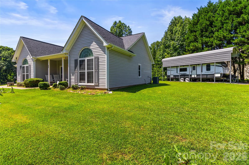 413 Summer Ridge Rd, Stanley, NC 28164