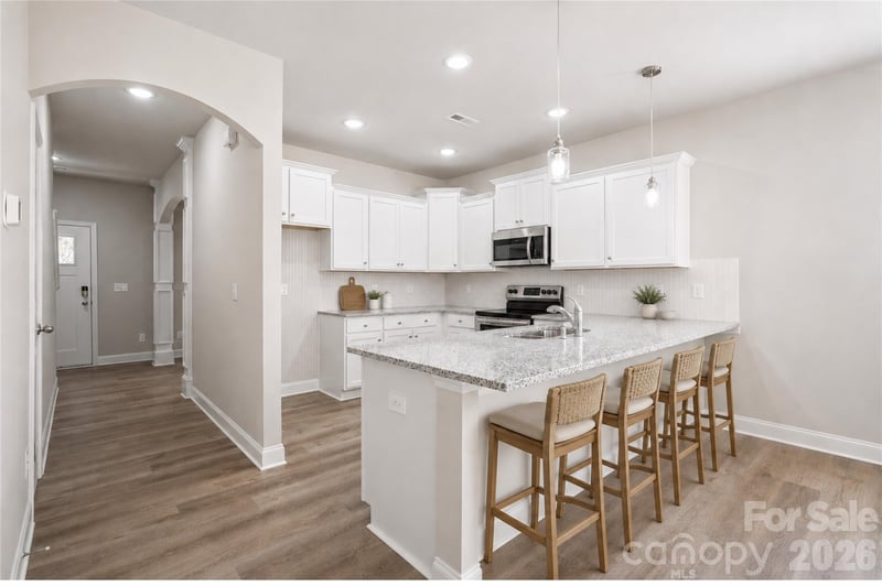 8908 Sawyer Run Ct, Charlotte, NC 28215