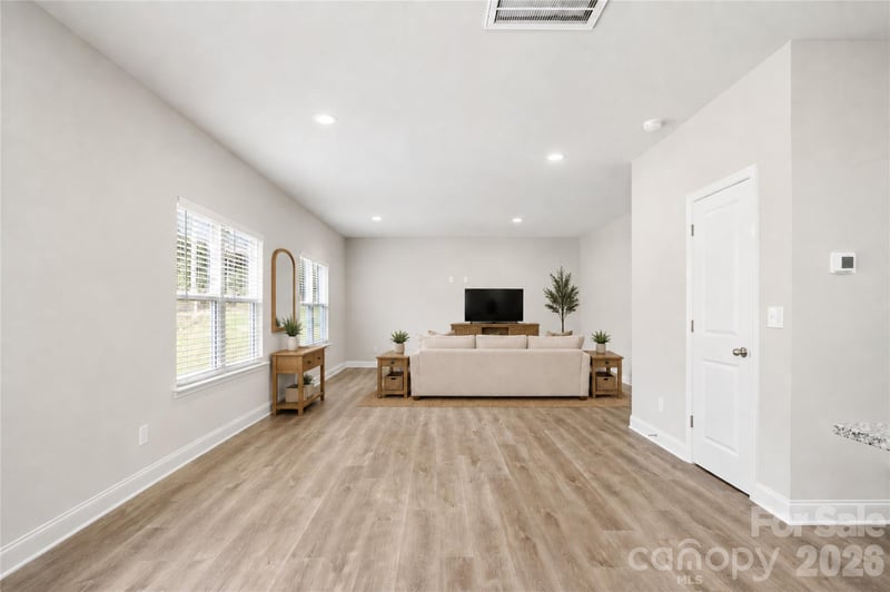 8908 Sawyer Run Ct, Charlotte, NC 28215