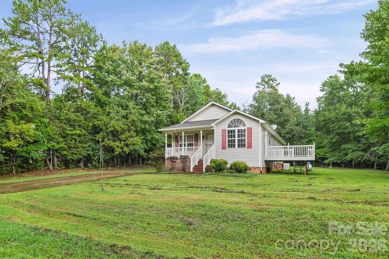147 Island Terrace Rd, Statesville, NC 28677