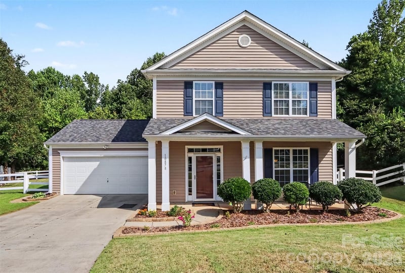 10878 Store House Ct, Davidson, NC 28036