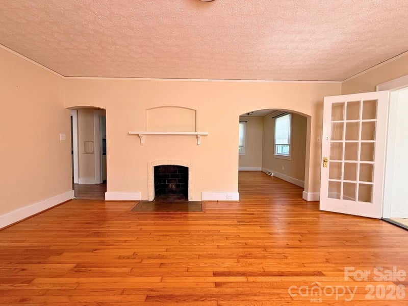 1351 S Aspen St, Lincolnton, NC 28092