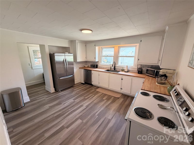 1223 Milton Ave, Kannapolis, NC 28081