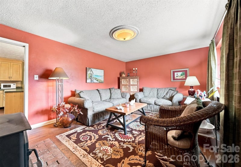 1920 30th St NE, Hickory, NC 28601