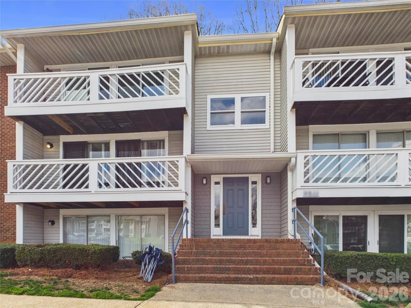9511 Shannon Green Dr #APT E, Charlotte, NC 28213