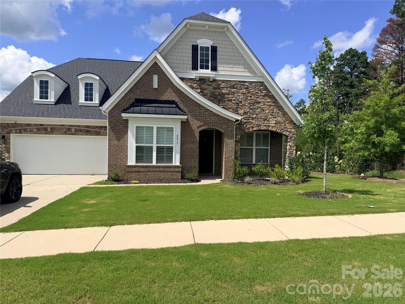 8017 Creek Park Dr, Denver, NC 28037
