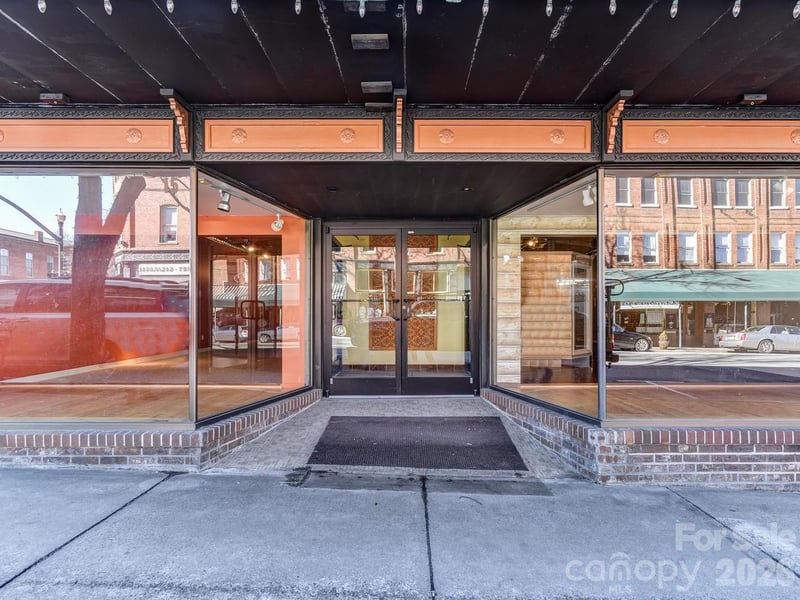 15 W Main St, Brevard, NC 28712