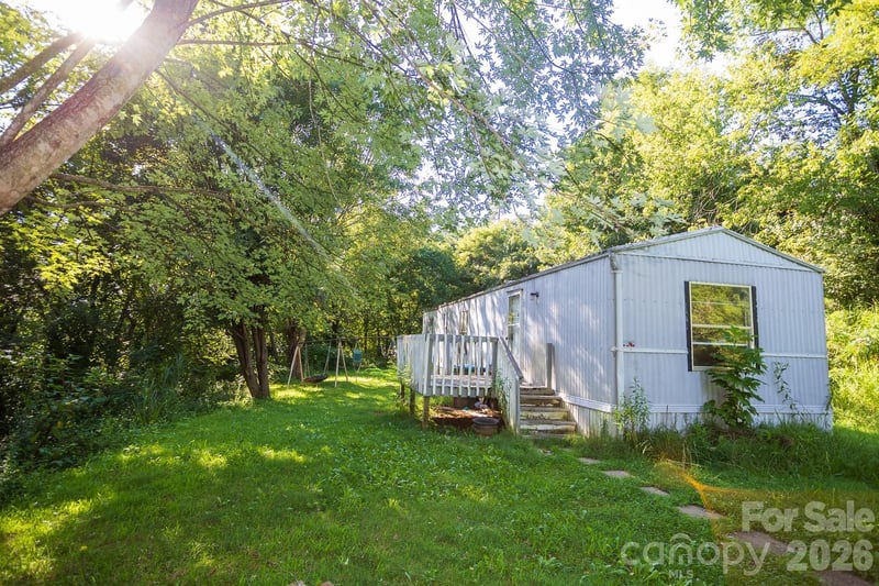 56 Longs Chapel Rd, Weaverville, NC 28787