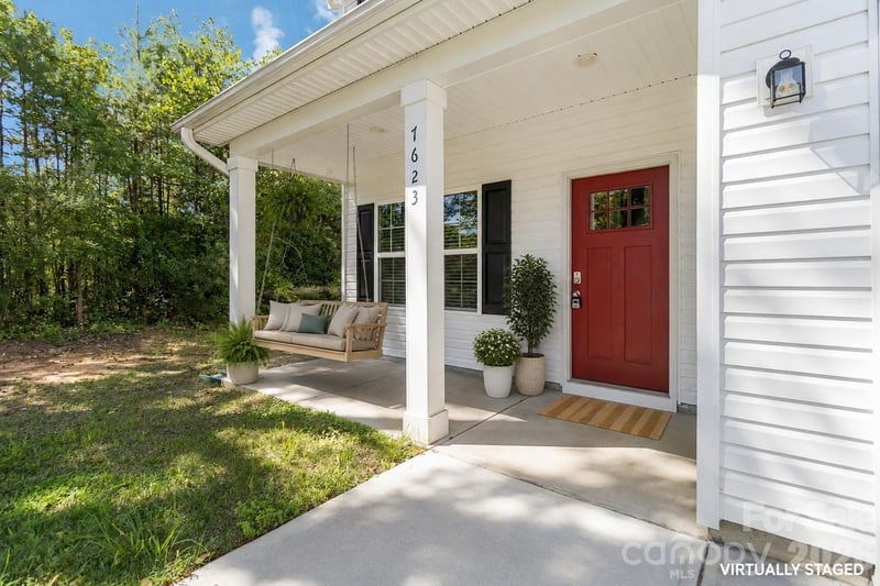 7623 Reames Rd, Charlotte, NC 28216