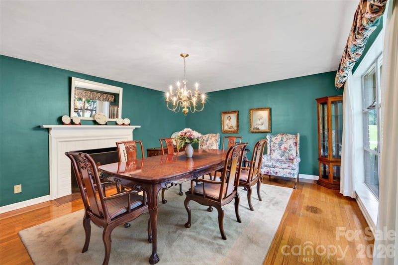 827 23rd Ave NE, Hickory, NC 28601