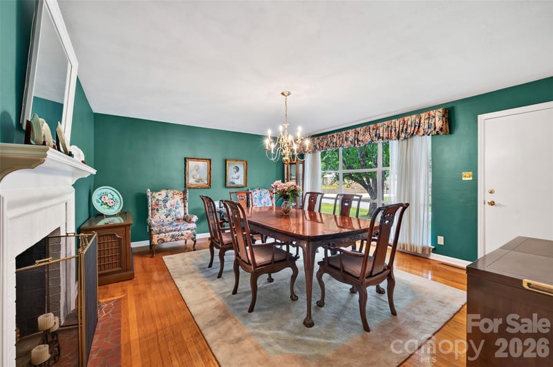 827 23rd Ave NE, Hickory, NC 28601