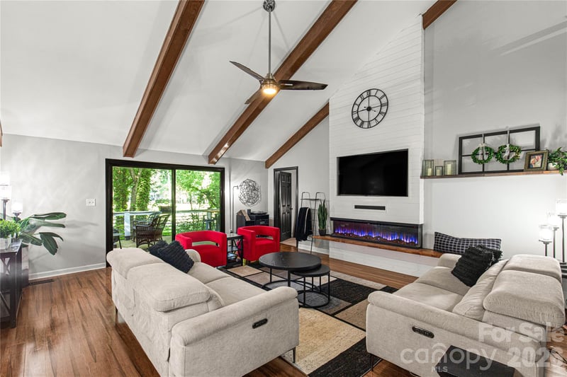 5 Oak Leaf Rd, Clover, SC 29710