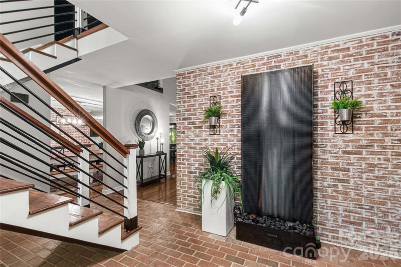 5 Oak Leaf Rd, Clover, SC 29710