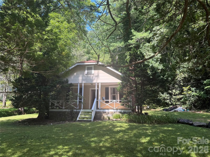 19010 Rosman Hw, Sapphire, NC 28774