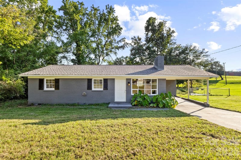 102 Central Ave, Bessemer City, NC 28016