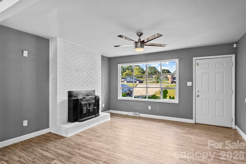 102 Central Ave, Bessemer City, NC 28016
