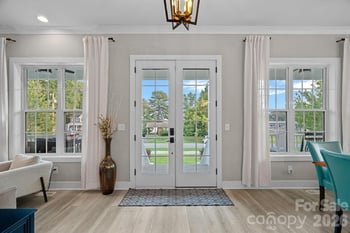 135 Surfside Ln, Mooresville, NC 28117