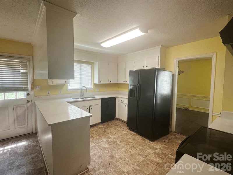 9607 Barkridge Rd, Charlotte, NC 28227