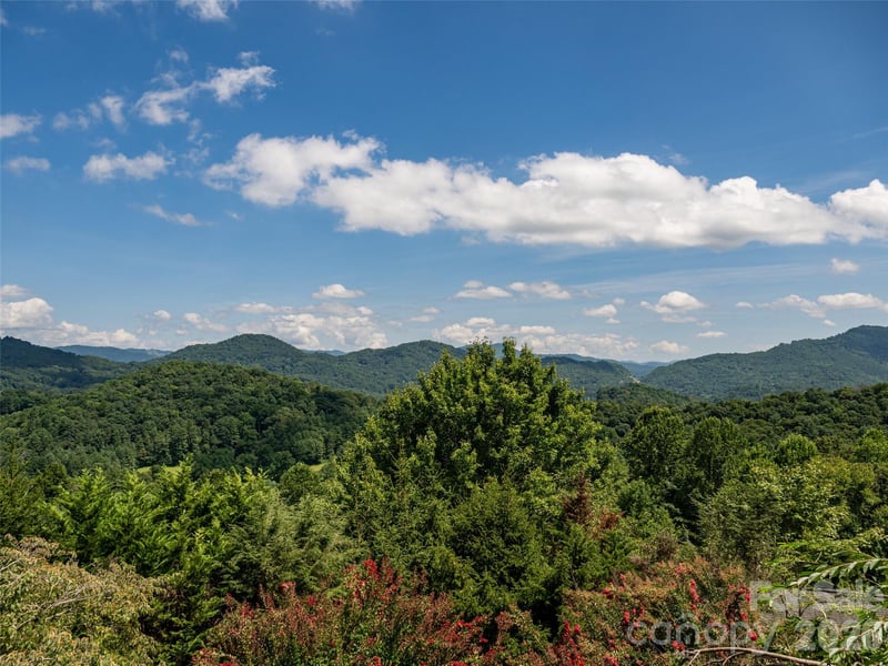 95 Splendor Rg, Waynesville, NC 28785