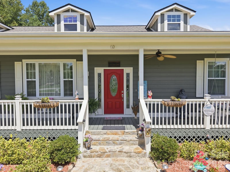 60 Shacoba Ln #1, Hendersonville, NC 28792