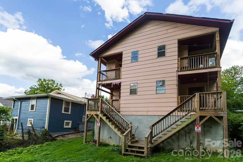 37 Water St, Asheville, NC 28801