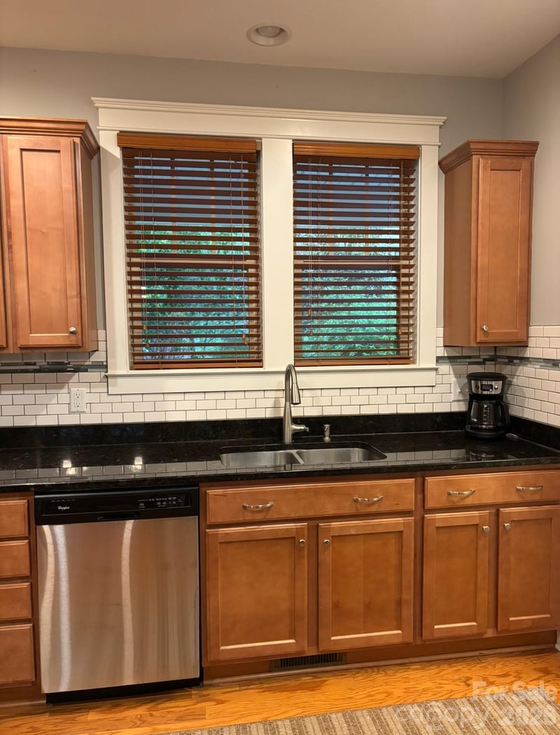 33 Gray Duster Cir, Biltmore Lake, NC 28715