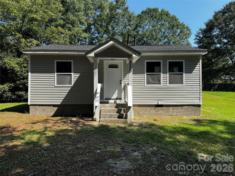 510 E Peachtree St, Dallas, NC 28034