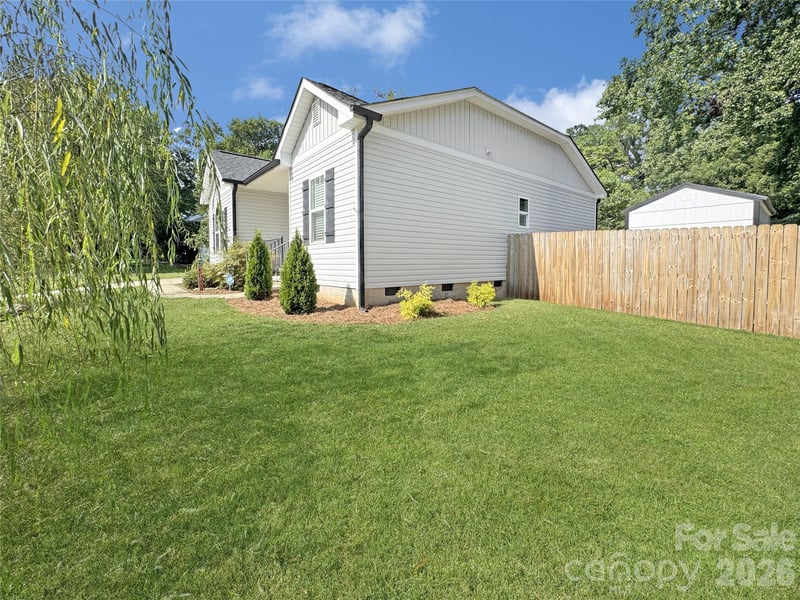 404 Skipwith Pl, Charlotte, NC 28217