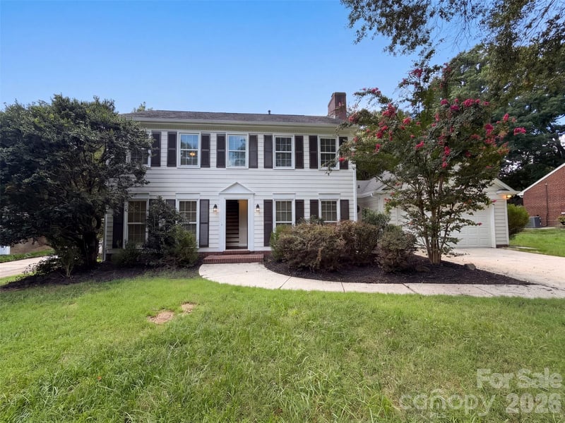 6735 Carmel Hills Dr, Charlotte, NC 28226