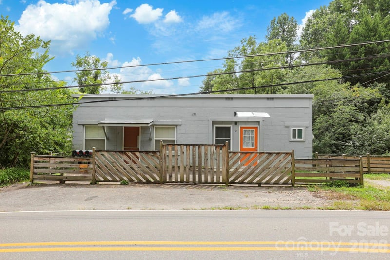 169 and 171 Cragmont Rd, Black Mountain, NC 28711