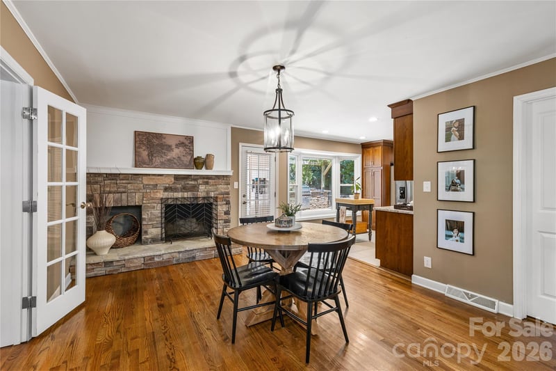 213 Dogwood Dr, Mount Holly, NC 28120