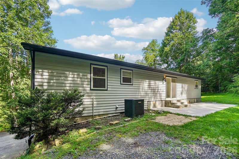 19 Jupiter Hts, Weaverville, NC 28787