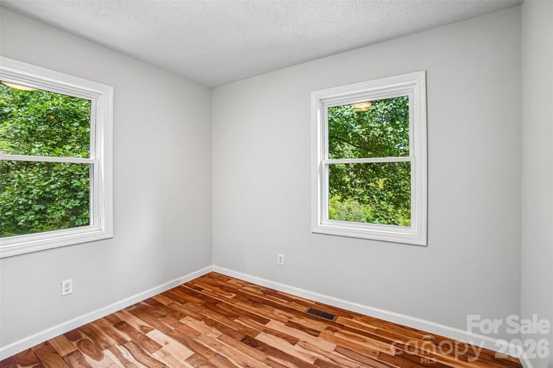 19 Jupiter Hts, Weaverville, NC 28787