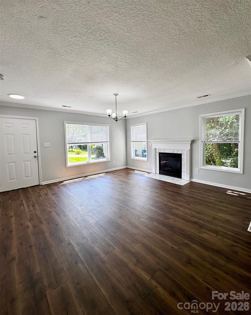 805 Mattox Ct, Charlotte, NC 28216