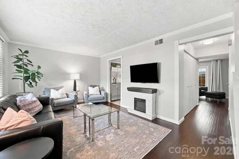 1217 Scaleybark Rd, Charlotte, NC 28209