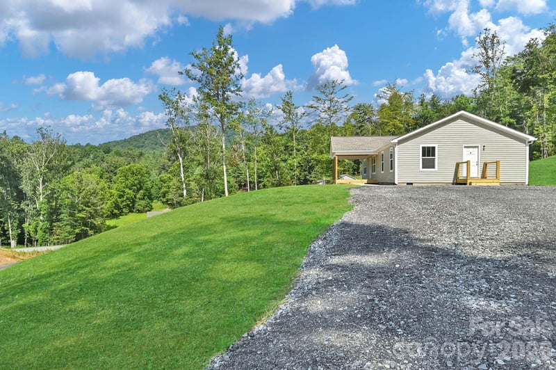 35 Rutledge Ln, Mars Hill, NC 28753
