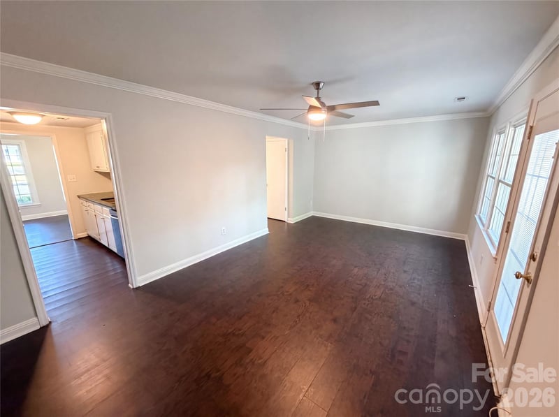 8042 Regent Park Ln, Charlotte, NC 28210