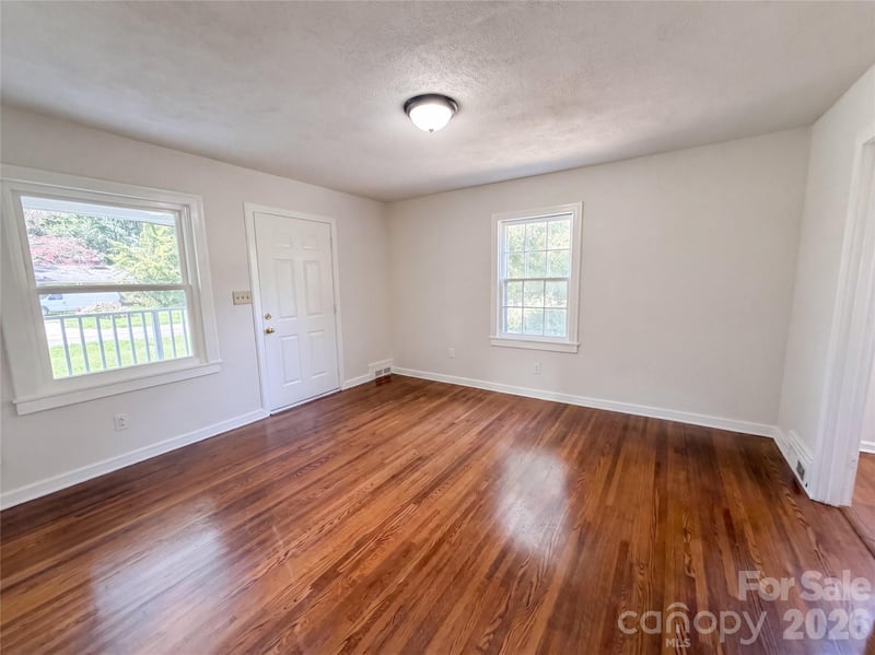 1006 Peachtree Rd, Charlotte, NC 28216