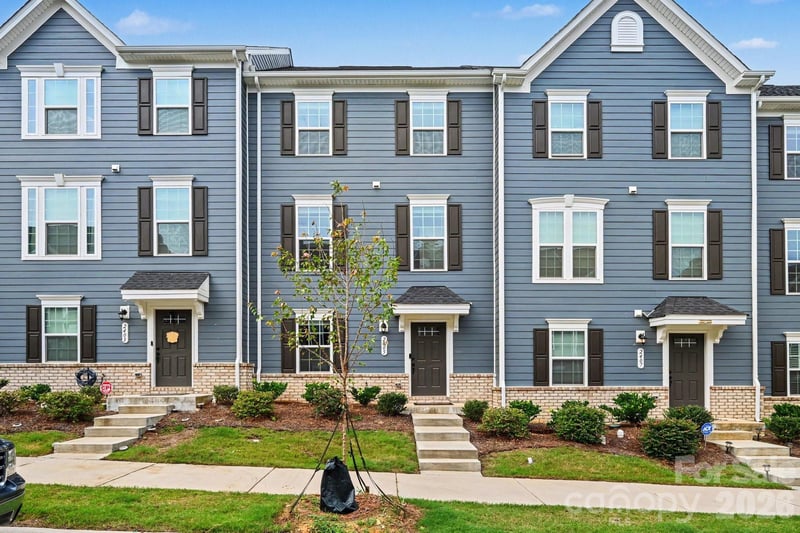 2405 Autumn Olive Ln, Matthews, NC 28104