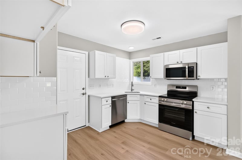 3808 Nuthatch Dr, Indian Trail, NC 28079