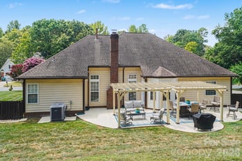 1523 Sweetgum Ln, Matthews, NC 28105
