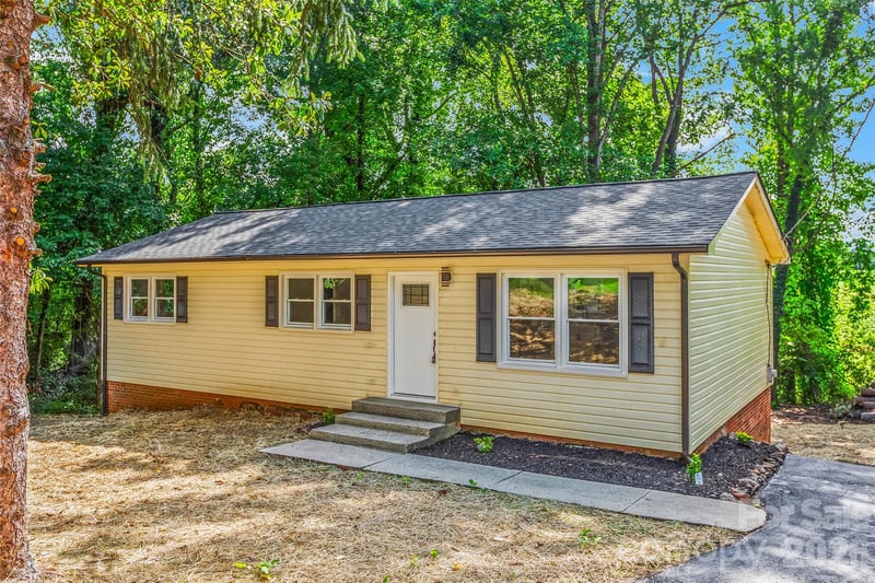 248 Harriet Ln, Statesville, NC 28625