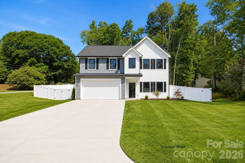 4147 2nd St NE, Hickory, NC 28601