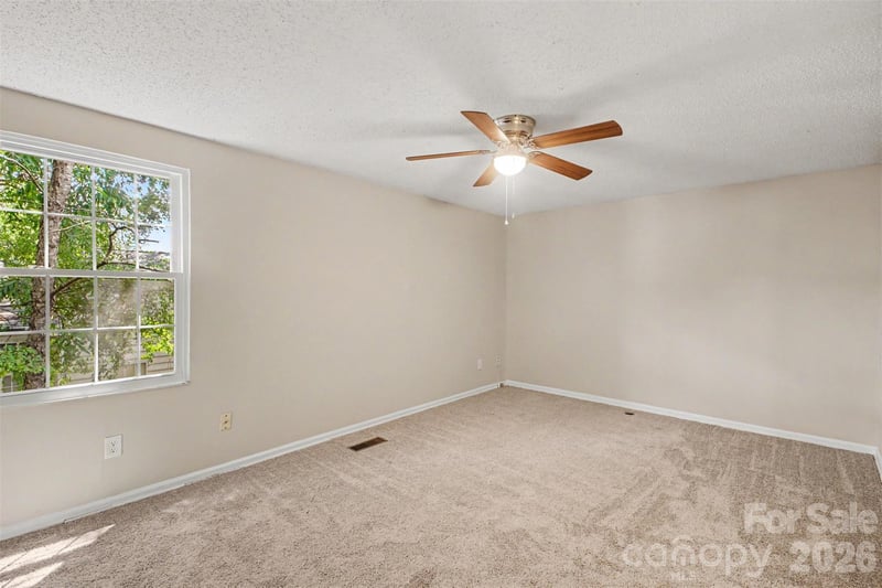 5912 Bayswater Ln, Charlotte, NC 28212