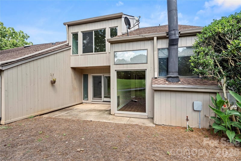 102 Ridgeport Rd, Clover, SC 29710