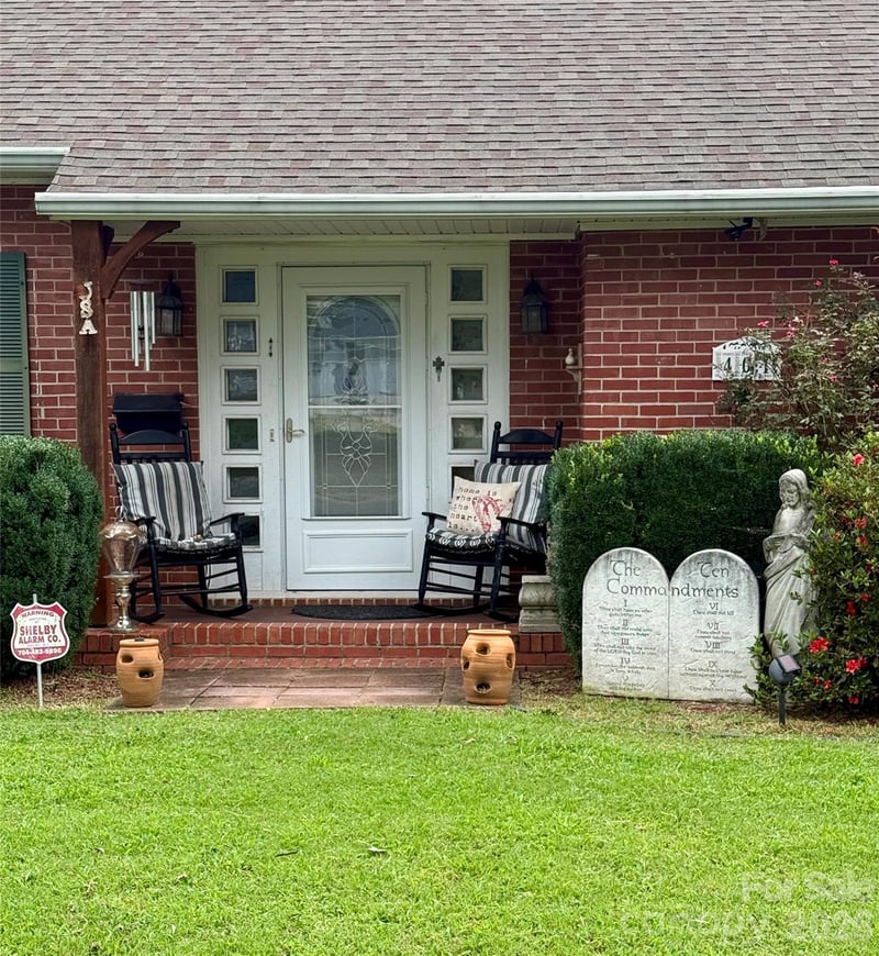 401 S Mulberry St, Cherryville, NC 28021