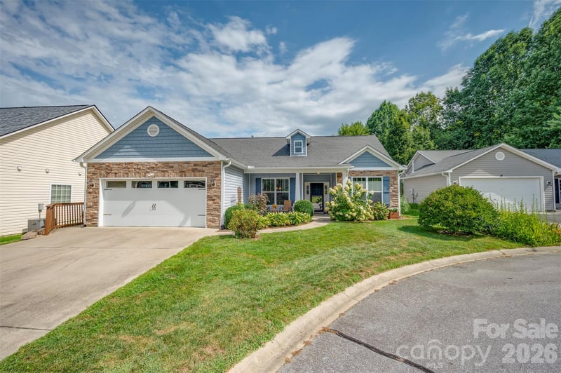 Hendersonville, NC 28792